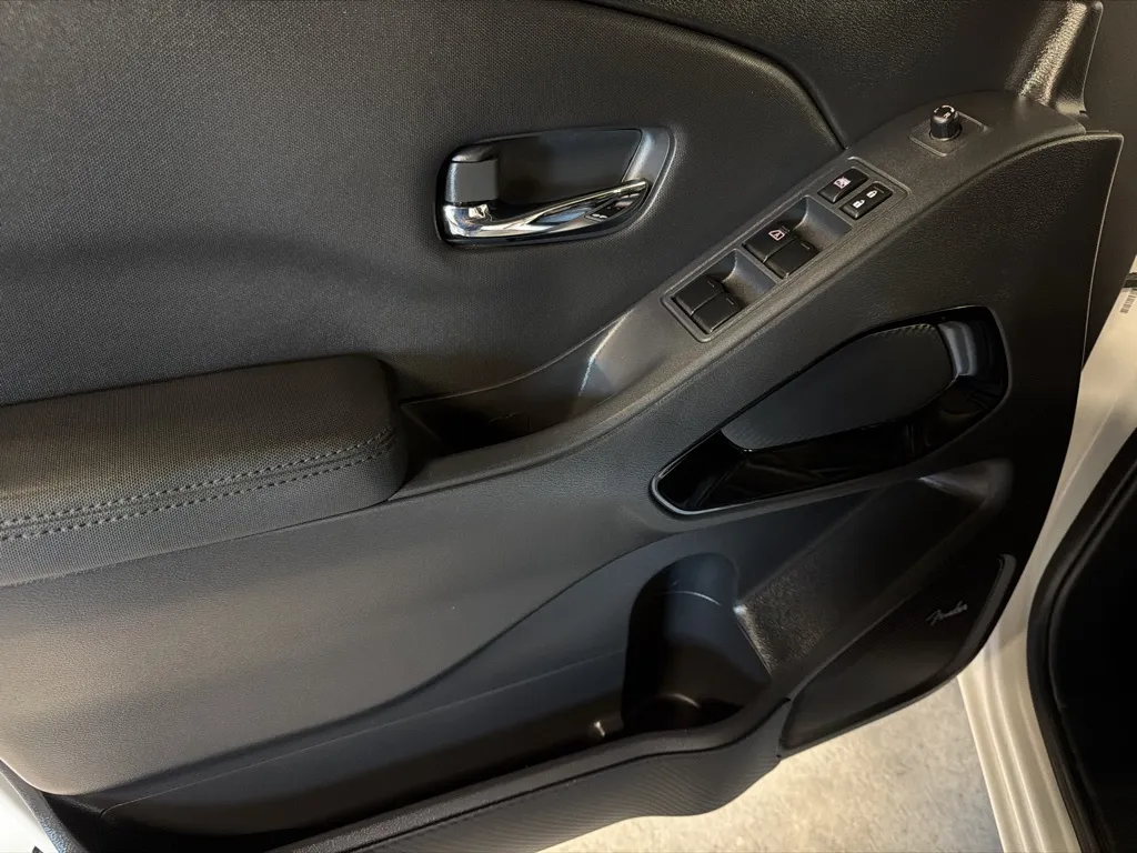 Nissan Frontier photo 24