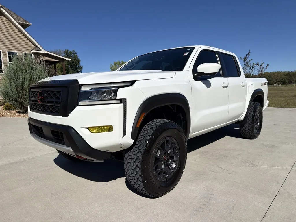 Nissan Frontier photo 11