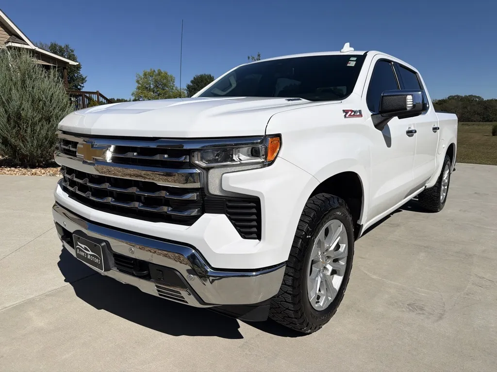 More photos of 2025 Chevrolet Silverado 1500 Crew Cab LTZ Pickup 4D 5 3/4 ft at Banks Motors LLC, MO