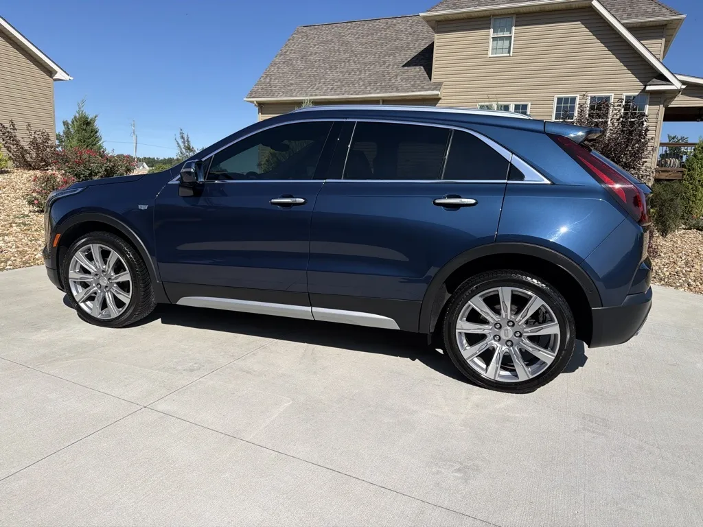 Cadillac XT4 photo 32