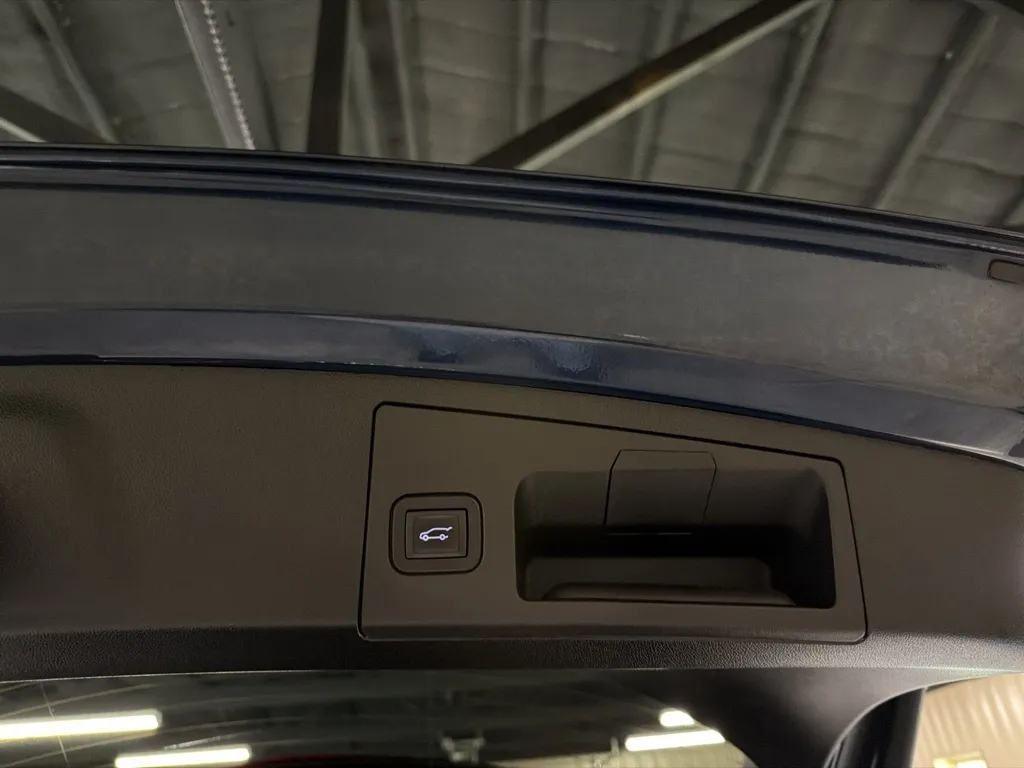 Cadillac XT4 photo 25