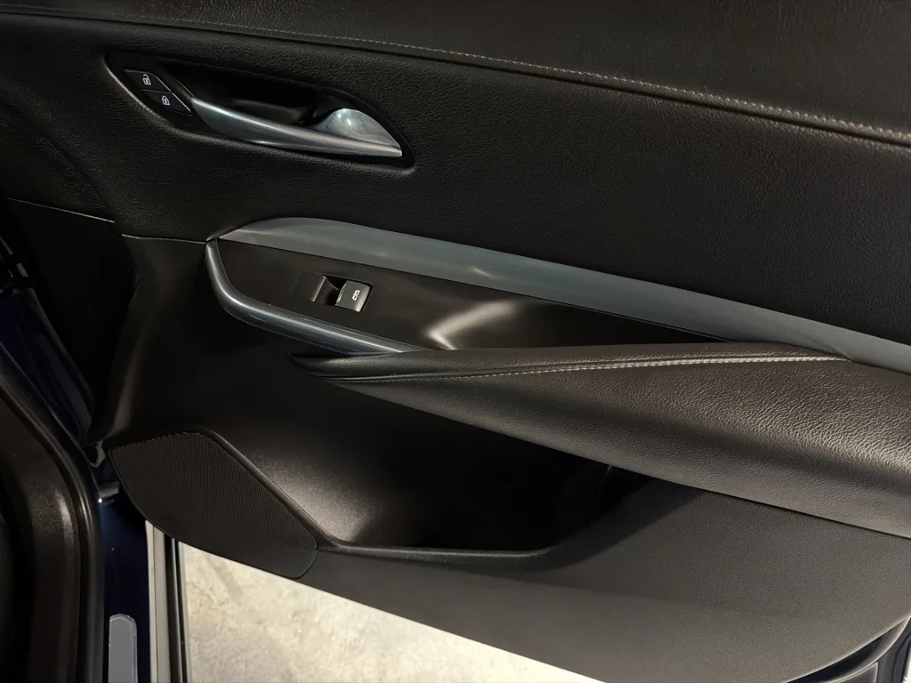 Cadillac XT4 photo 42
