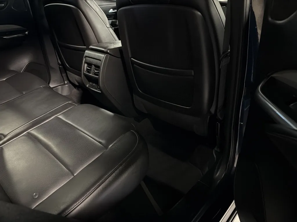 Cadillac XT4 photo 37