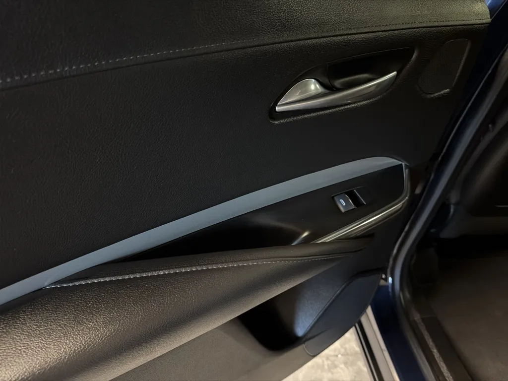 Cadillac XT4 photo 35