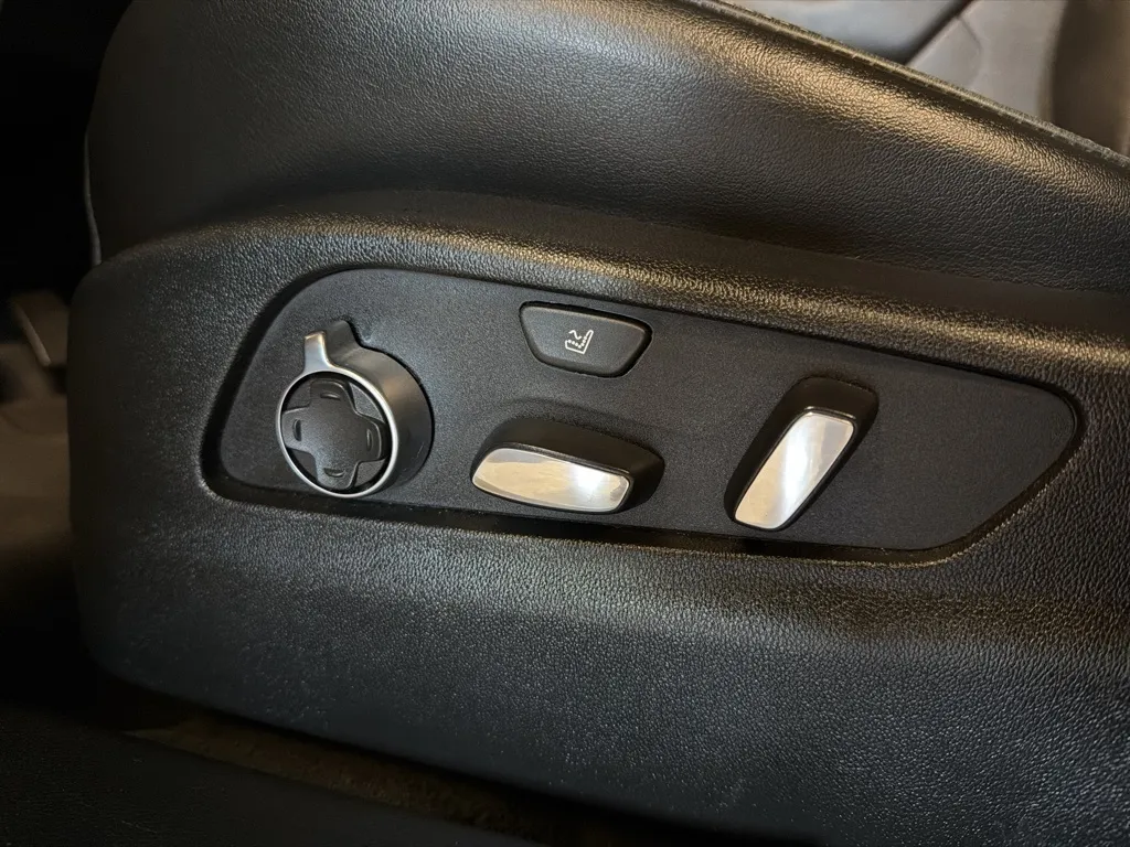 Cadillac XT4 photo 47