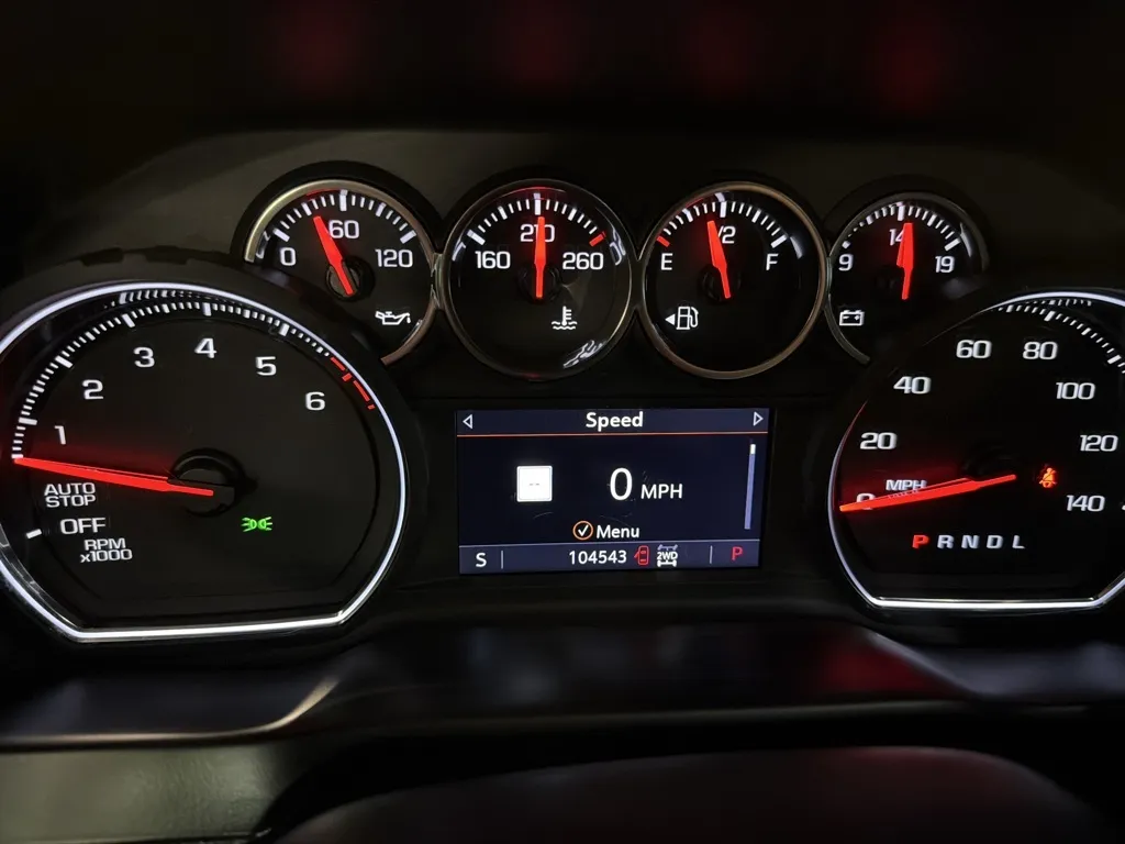 Chevrolet Silverado photo 23
