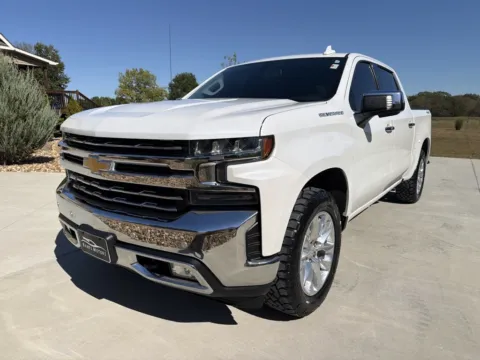White 2019 Chevrolet Silverado 1500 Crew Cab LTZ Pickup 4D 5 3/4 ft for sale in Clinton, MO