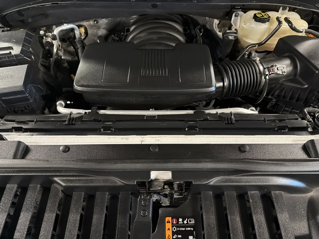 Chevrolet Silverado photo 32