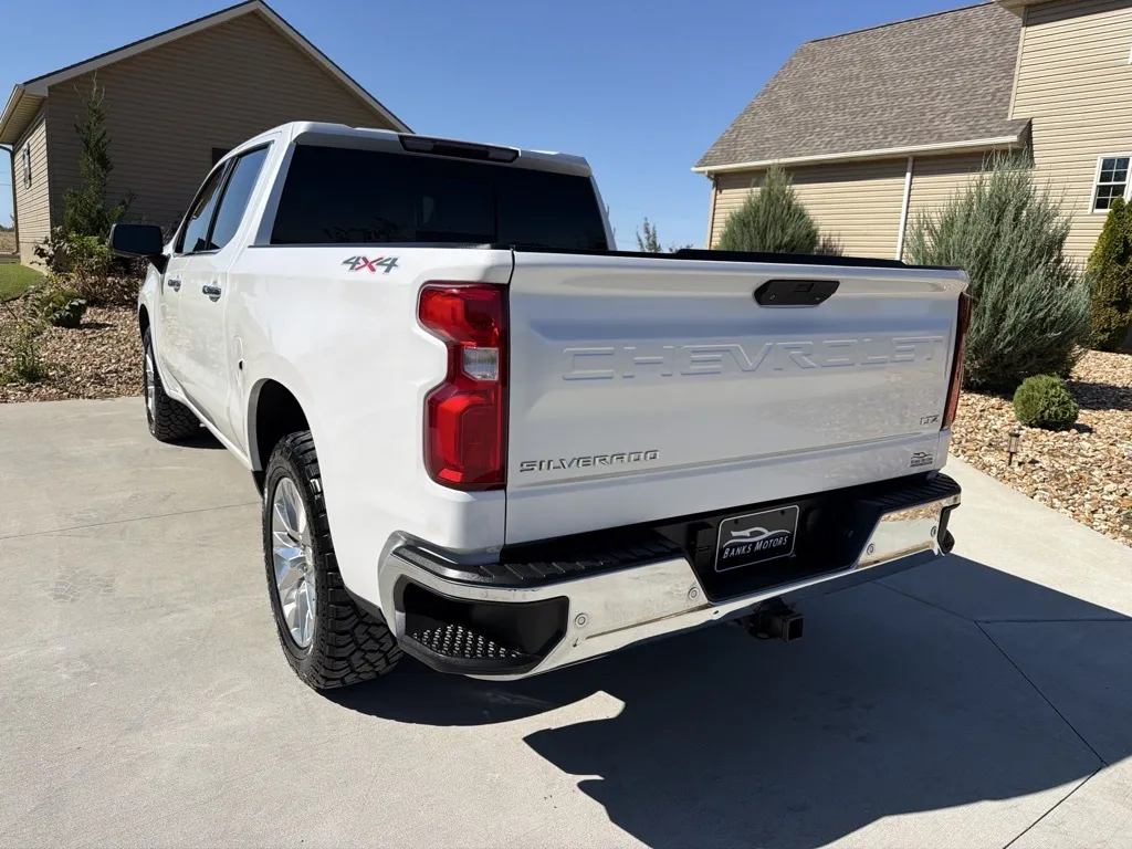 Chevrolet Silverado photo 27