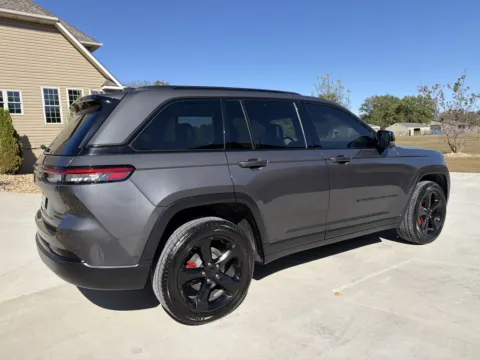 More photos of 2023 Jeep Grand Cherokee Limited Sport Utility 4D at Banks Motors LLC, MO