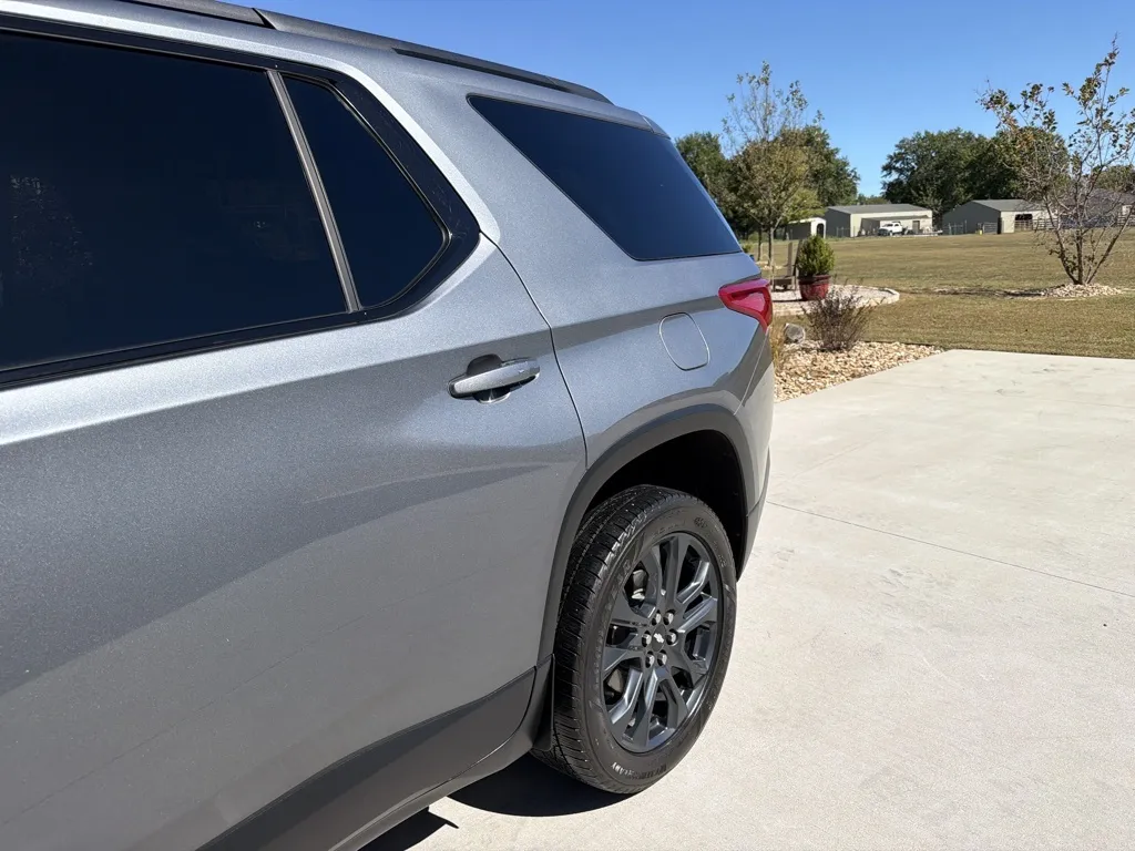 Chevrolet Traverse photo 11