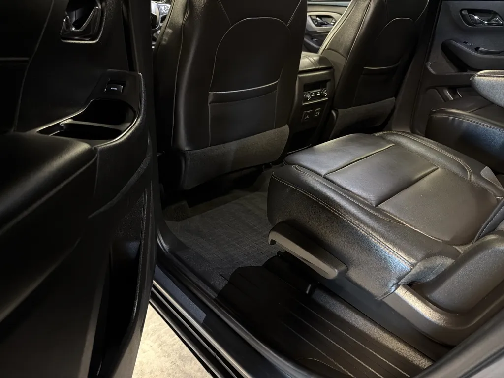 Chevrolet Traverse photo 18