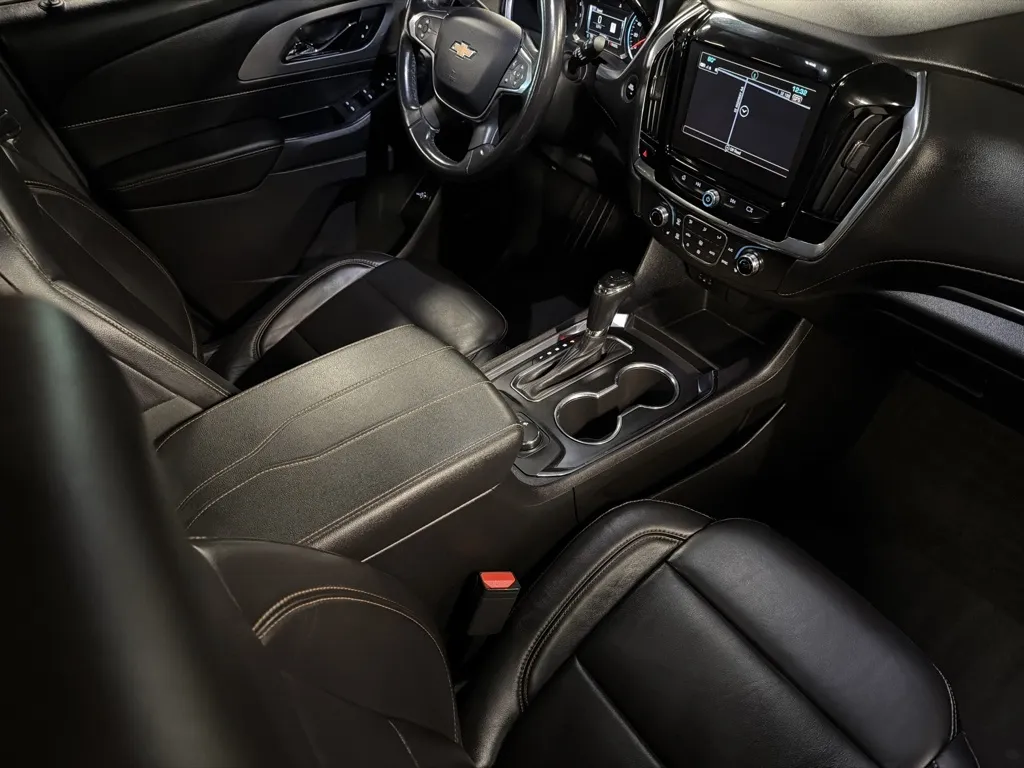 Chevrolet Traverse photo 16