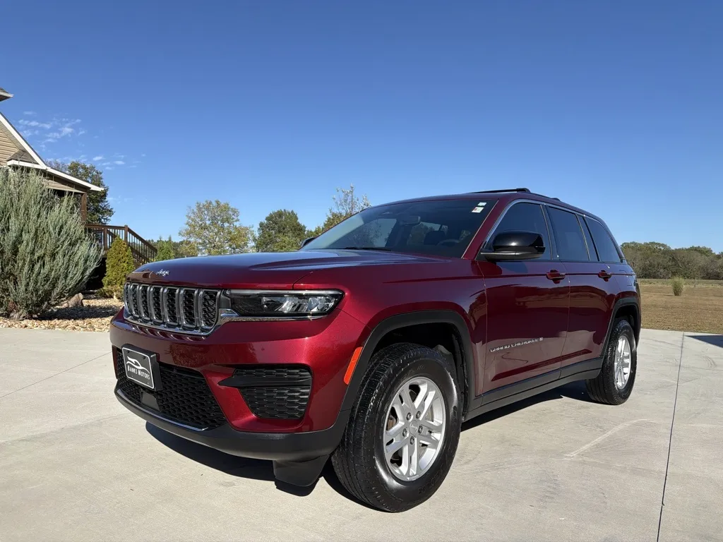 Red 2023 Jeep Grand Cherokee Laredo Sport Utility 4D for sale in Clinton, MO