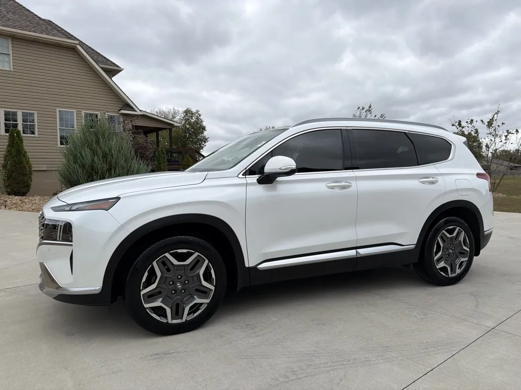 Unknown 2022 Hyundai Santa Fe Limited Sport Utility 4D for sale in Clinton, MO