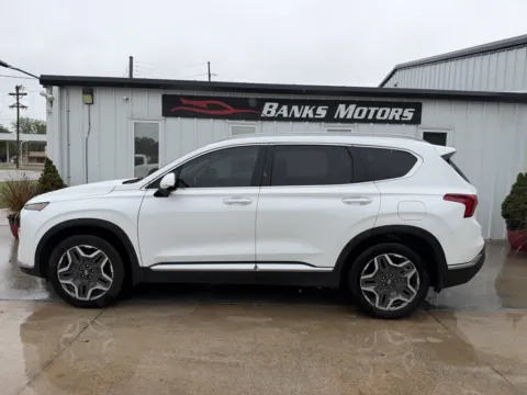 Photos of 2022 Hyundai Santa Fe Limited Sport Utility 4D for sale in Clinton, MO at Banks Motors LLC
