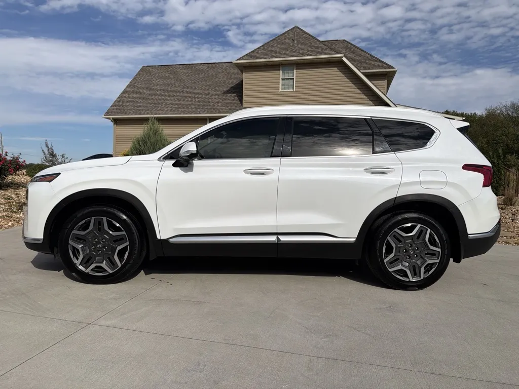 Another view of 2022 Hyundai Santa Fe Limited Sport Utility 4D for sale in Clinton, MO at Banks Motors LLC