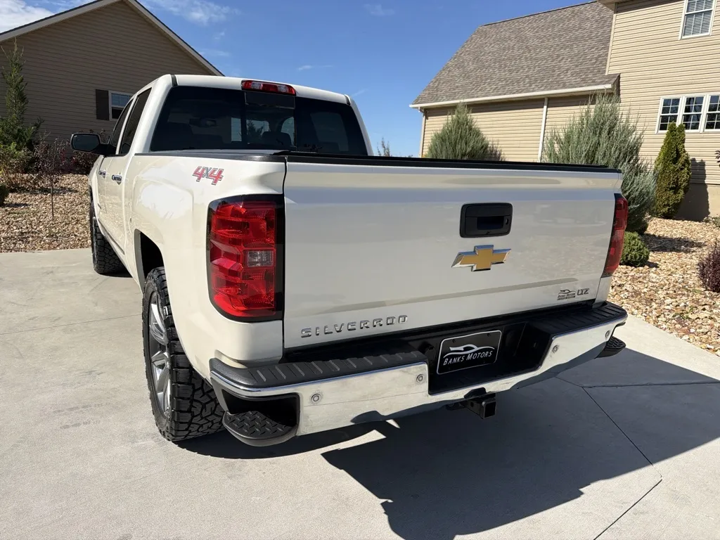 More photos of 2014 Chevrolet Silverado 1500 Crew Cab Z71 LTZ Pickup 4D 5 3/4 ft at Banks Motors LLC, MO