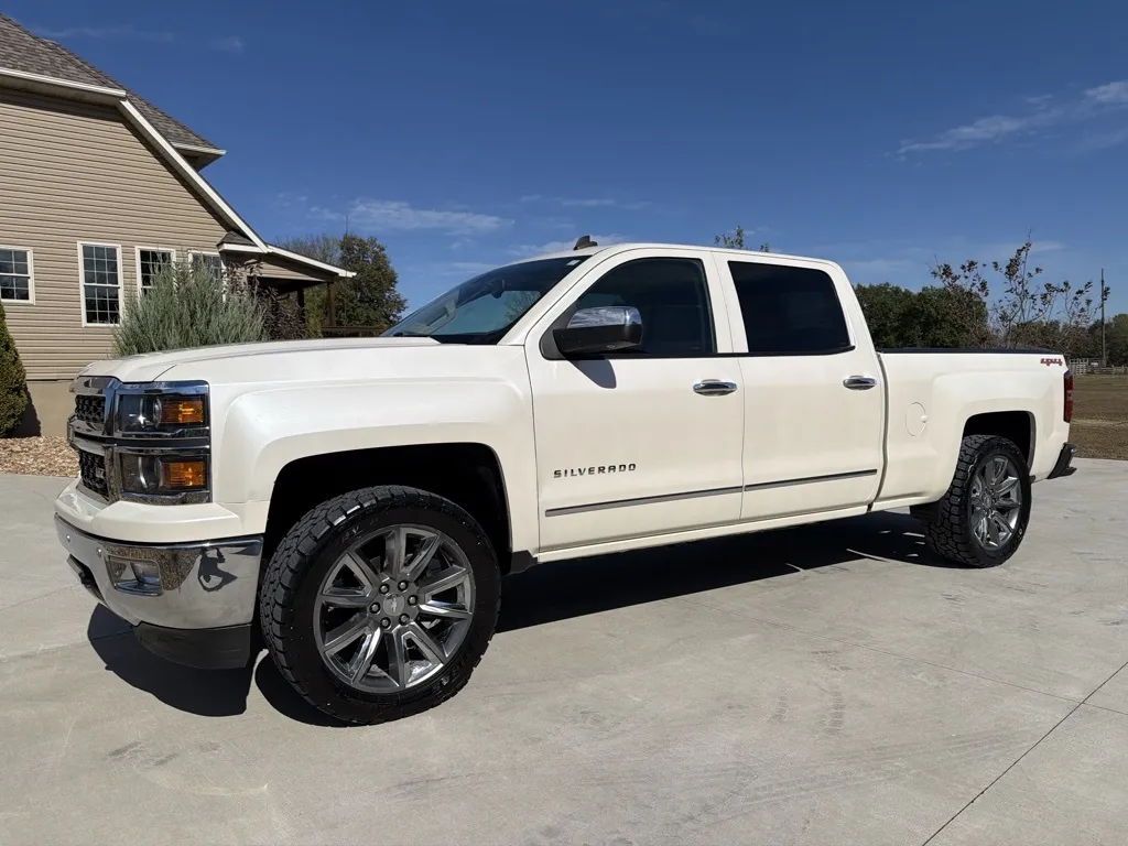 Photos of 2014 Chevrolet Silverado 1500 Crew Cab Z71 LTZ Pickup 4D 5 3/4 ft for sale in Clinton, MO at Banks Motors LLC