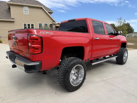 More photos of 2016 Chevrolet Silverado 1500 Crew Cab LT Pickup 4D 5 3/4 ft at Banks Motors LLC, MO