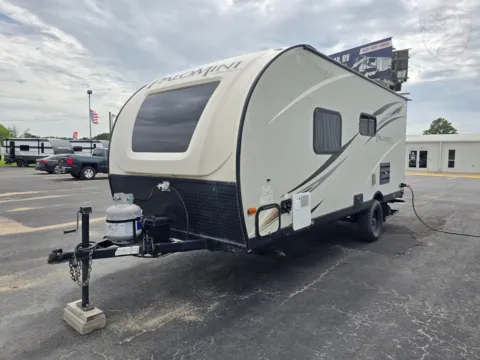 Another view of 2018 Palomino 180FB for sale in Wills Point, TX at Liberty Trail RV - Canton