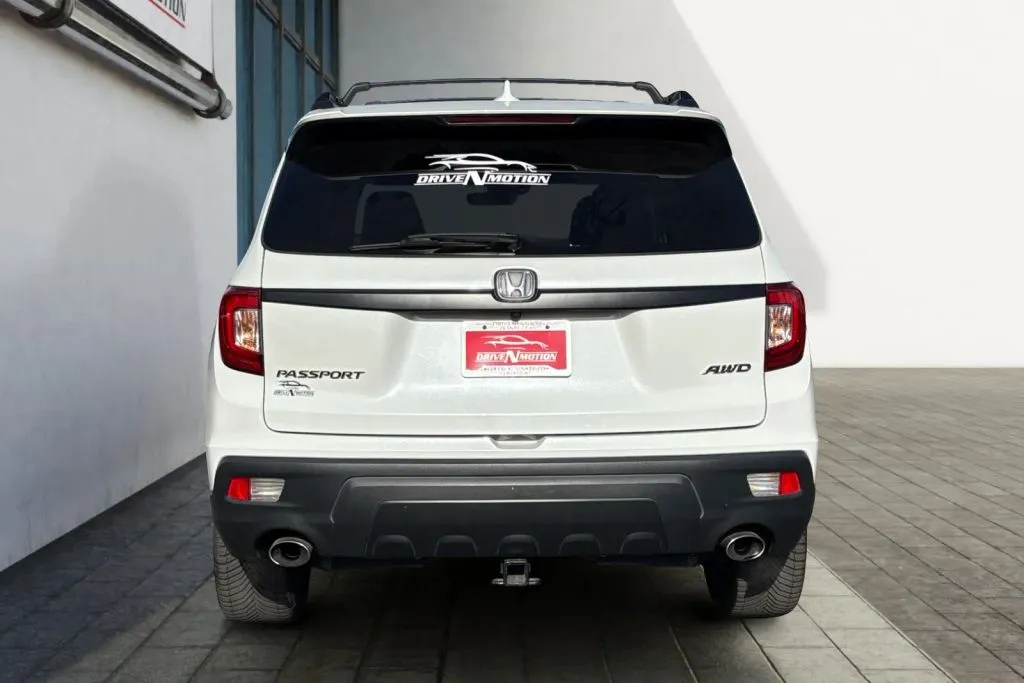 More photos of 2021 Honda Passport EX-L Sport Utility 4D at Drive N-Motion Thornton, CO