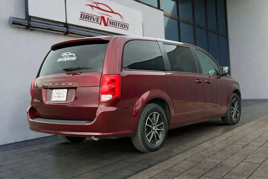 Another view of 2018 Dodge Grand Caravan Passenger SE Plus Minivan 4D for sale in Thornton, CO at Drive N-Motion Thornton