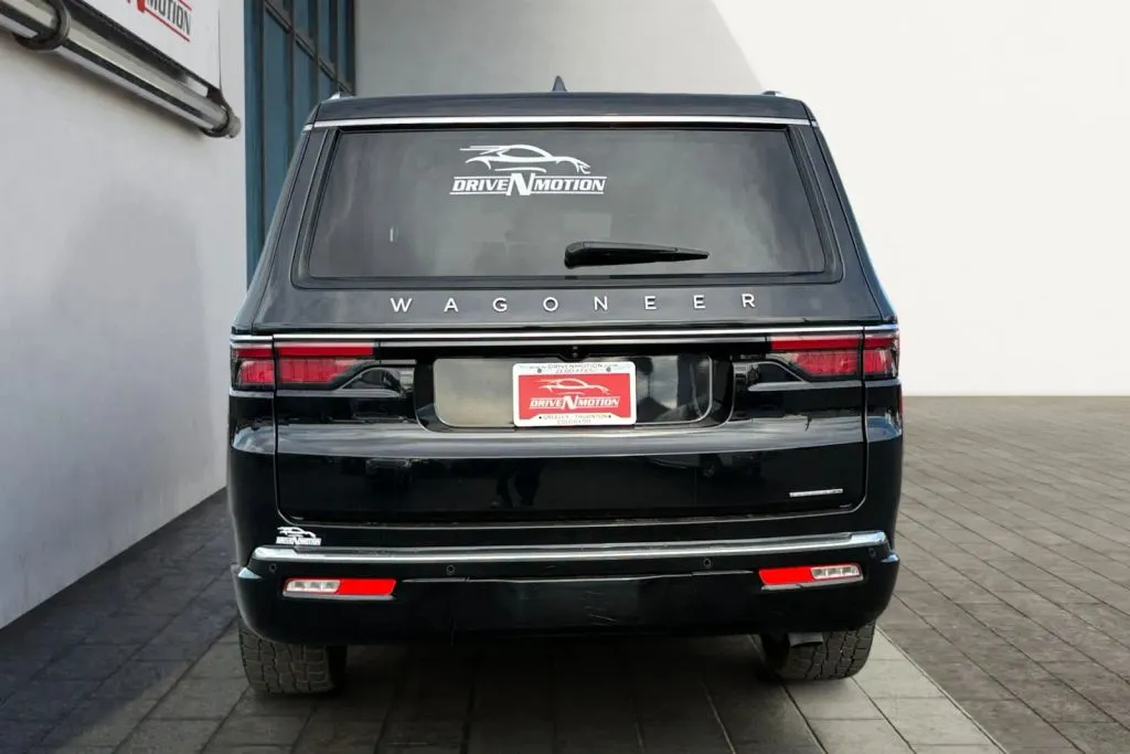 More photos of 2024 Jeep Wagoneer Series III Sport Utility 4D at Drive N-Motion Thornton, CO