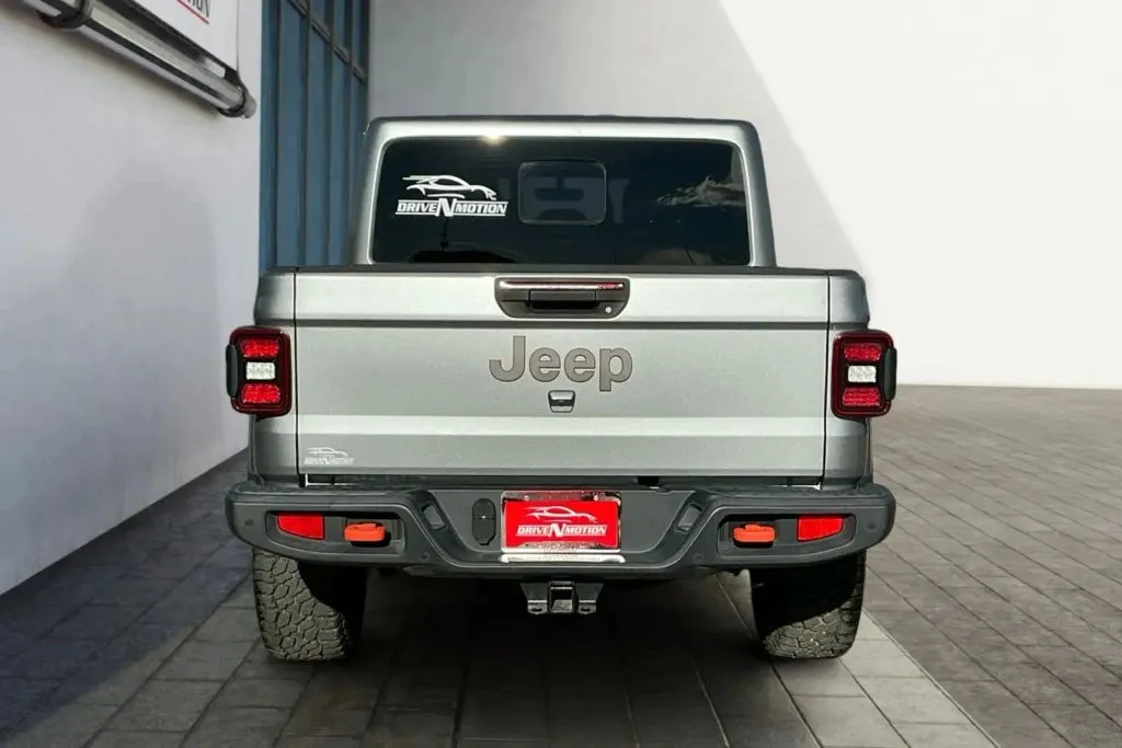 More photos of 2021 Jeep Gladiator Mojave Pickup 4D 5 ft at Drive N-Motion Thornton, CO