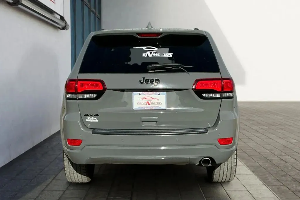 More photos of 2019 Jeep Grand Cherokee Altitude Sport Utility 4D at Drive N-Motion Thornton, CO