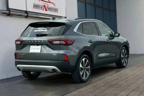 More photos of 2023 Ford Escape Platinum Hybrid Sport Utility 4D at Drive N-Motion Thornton, CO