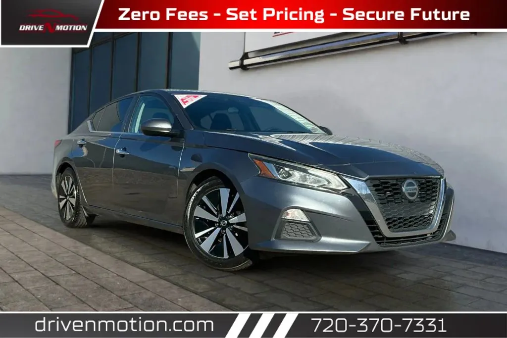 Gray 2022 Nissan Altima 2.5 SV Sedan 4D for sale in Thornton, CO