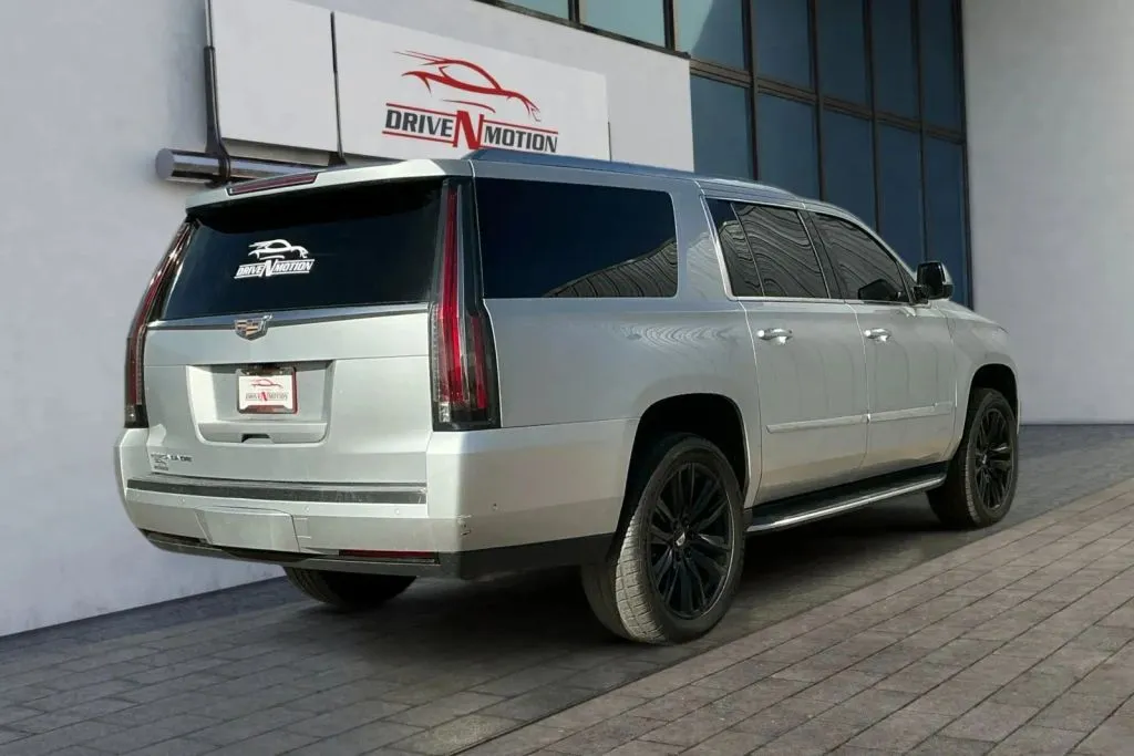 More photos of 2018 Cadillac Escalade ESV Luxury Sport Utility 4D at Drive N-Motion Thornton, CO