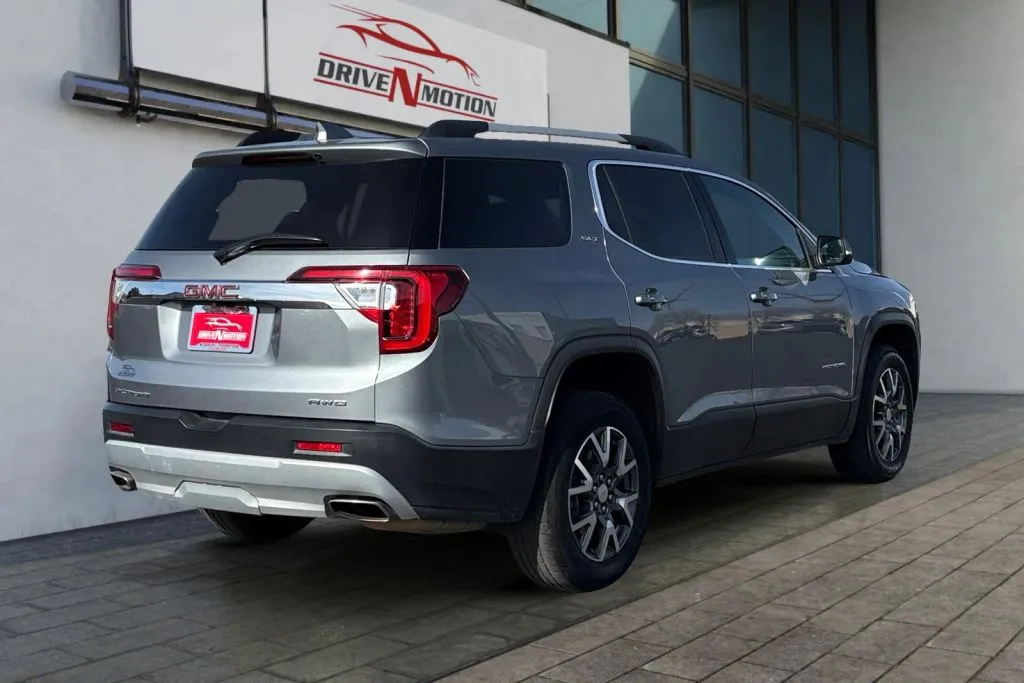 More photos of 2023 GMC Acadia SLT Sport Utility 4D at Drive N-Motion Thornton, CO
