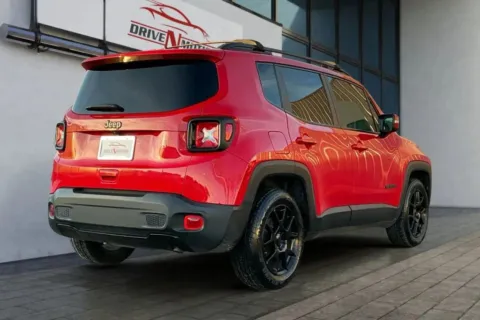 More photos of 2020 Jeep Renegade Altitude Sport Utility 4D at Drive N-Motion Thornton, CO