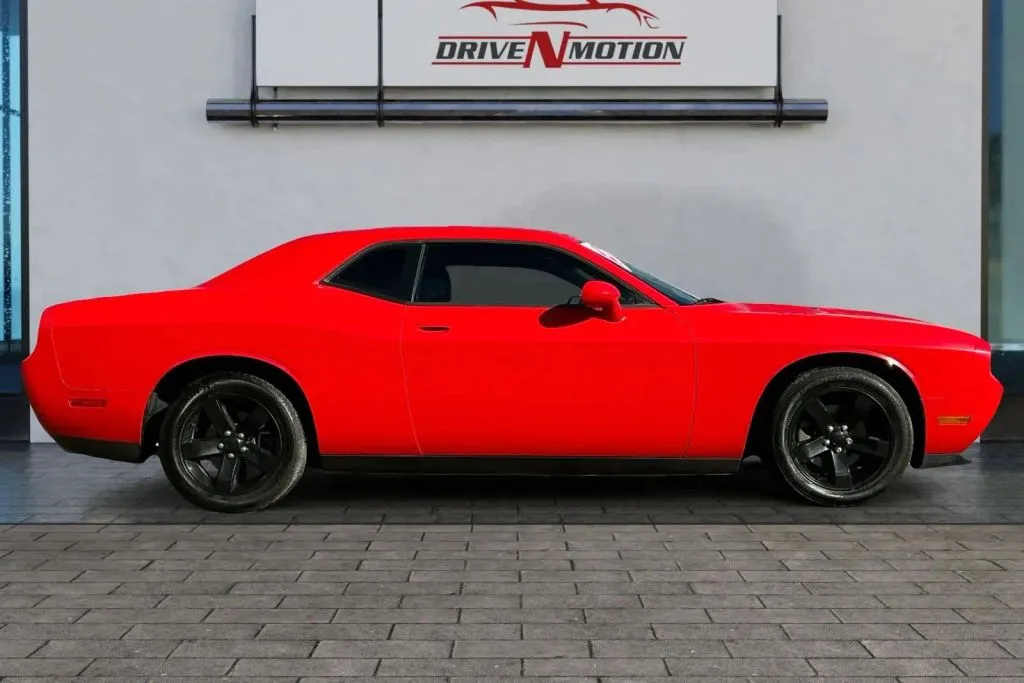 Photos of 2014 Dodge Challenger SXT Coupe 2D for sale in Thornton, CO at Drive N-Motion Thornton