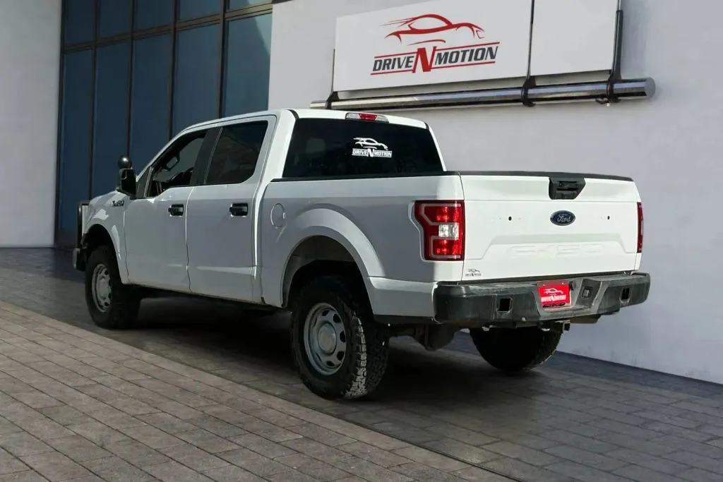 More photos of 2018 Ford F-150 SuperCrew Cab XL Pickup 4D 5 1/2 ft at Drive N-Motion Thornton, CO