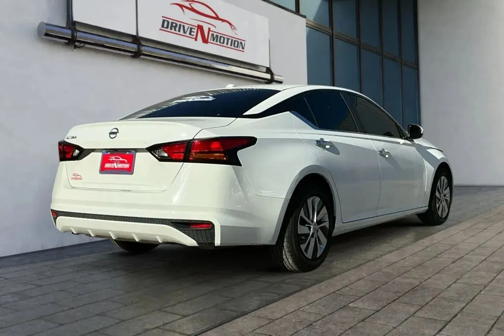 More photos of 2020 Nissan Altima 2.5 S Sedan 4D at Drive N-Motion Thornton, CO