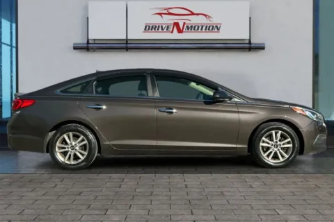 Photos of 2015 Hyundai Sonata SE Sedan 4D for sale in Thornton, CO at Drive N-Motion Thornton