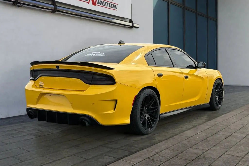 More photos of 2018 Dodge Charger R/T Scat Pack Sedan 4D at Drive N-Motion Thornton, CO