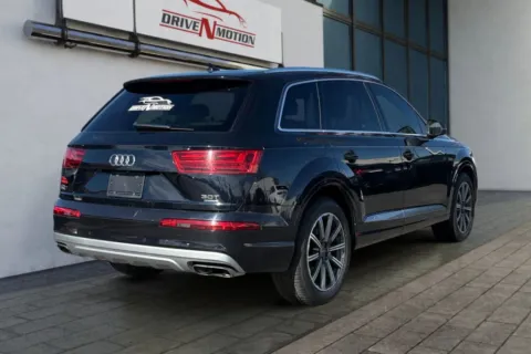 More photos of 2017 Audi Q7 3.0T Prestige Sport Utility 4D at Drive N-Motion Thornton, CO
