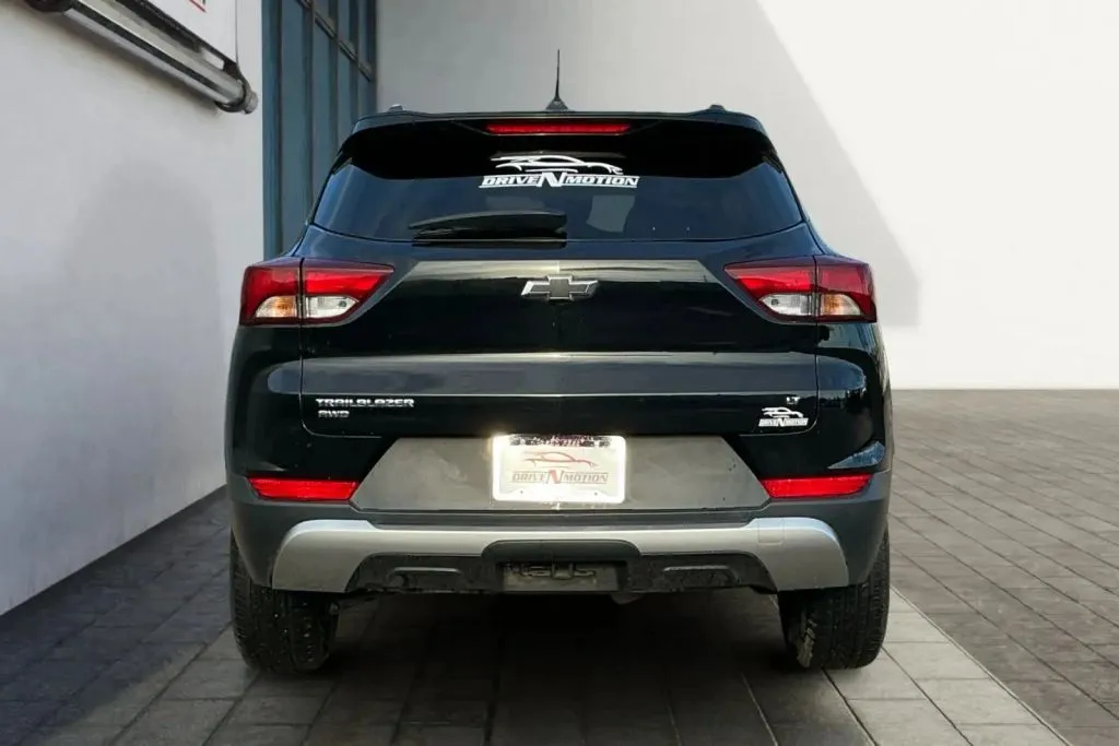 More photos of 2021 Chevrolet Trailblazer LT Sport Utility 4D at Drive N-Motion Thornton, CO