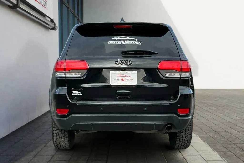 More photos of 2019 Jeep Grand Cherokee Laredo Sport Utility 4D at Drive N-Motion Thornton, CO