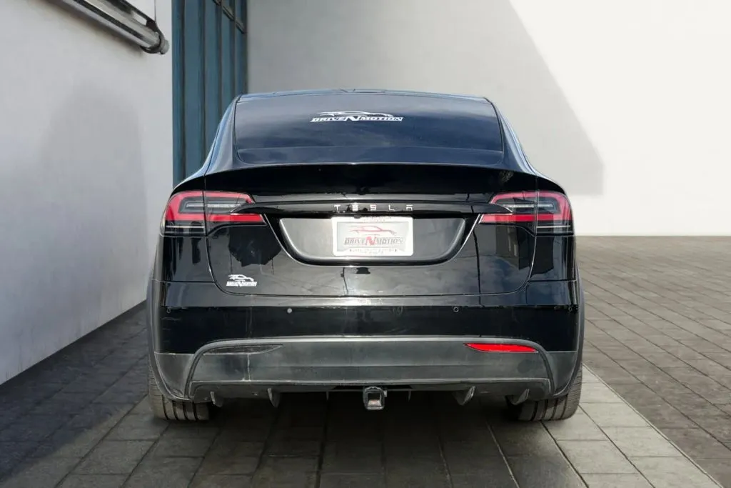 More photos of 2016 Tesla Model X 90D Sport Utility 4D at Drive N-Motion Thornton, CO