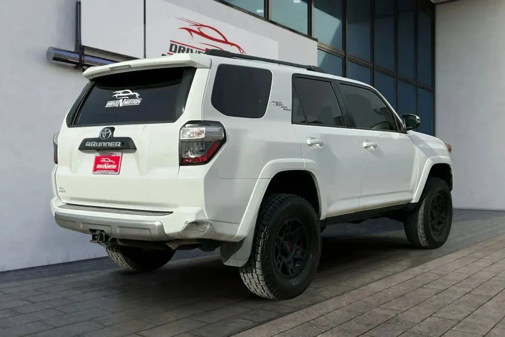 More photos of 2019 Toyota 4Runner TRD Off-Road Premium Sport Utility 4D at Drive N-Motion Thornton, CO