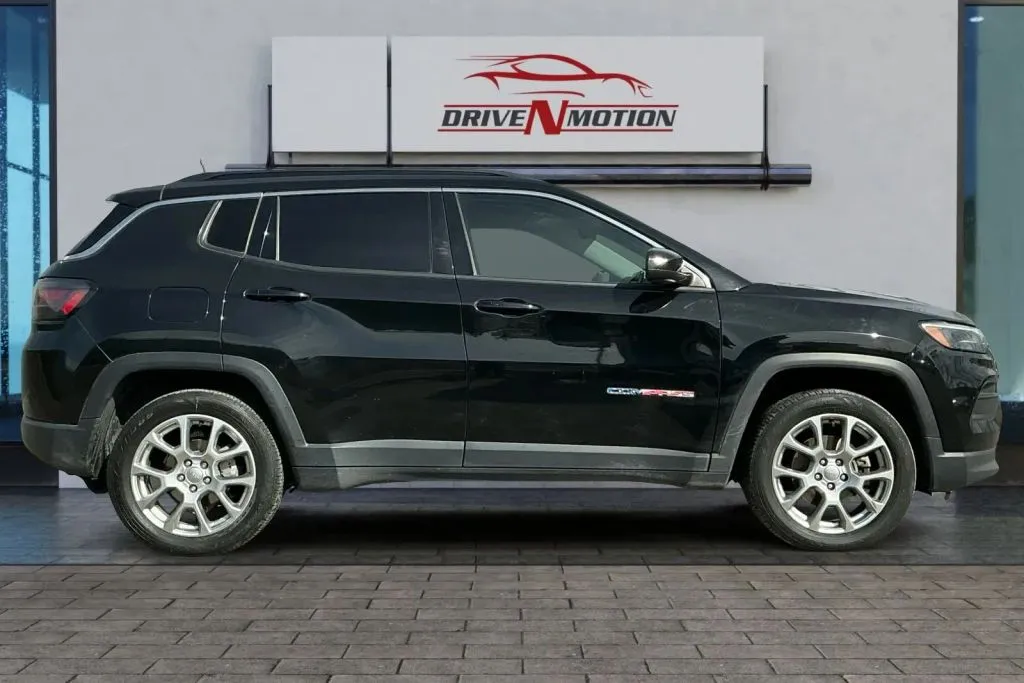 Another view of 2022 Jeep Compass Latitude Lux Sport Utility 4D for sale in Thornton, CO at Drive N-Motion Thornton