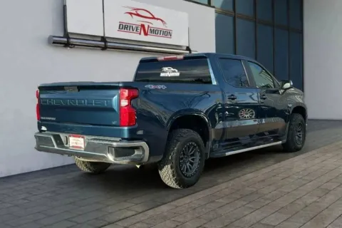 More photos of 2019 Chevrolet Silverado 1500 Crew Cab LT Pickup 4D 5 3/4 ft at Drive N-Motion Thornton, CO