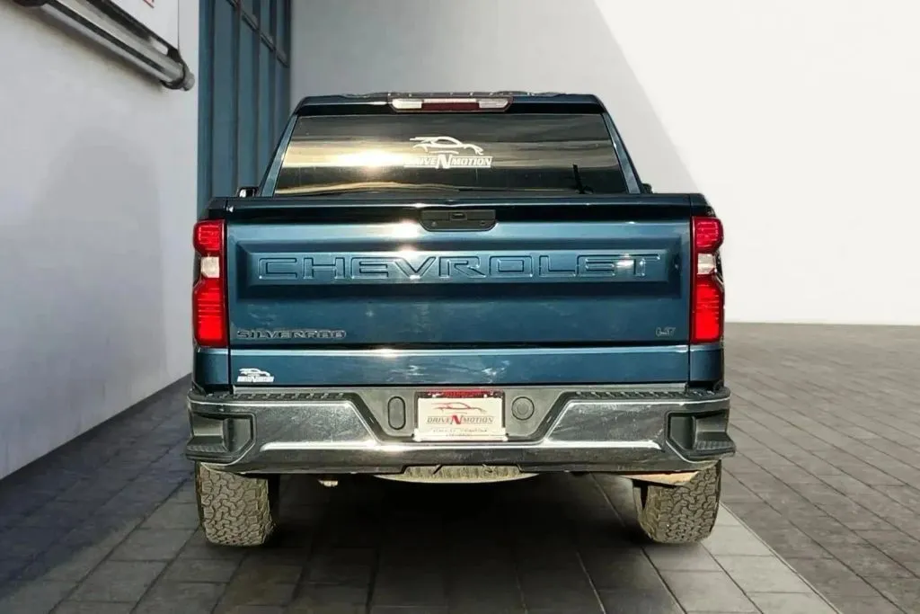 More photos of 2019 Chevrolet Silverado 1500 Crew Cab LT Pickup 4D 5 3/4 ft at Drive N-Motion Thornton, CO