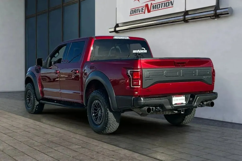 More photos of 2018 Ford F-150 SuperCrew Cab Raptor Pickup 4D 5 1/2 ft at Drive N-Motion Thornton, CO