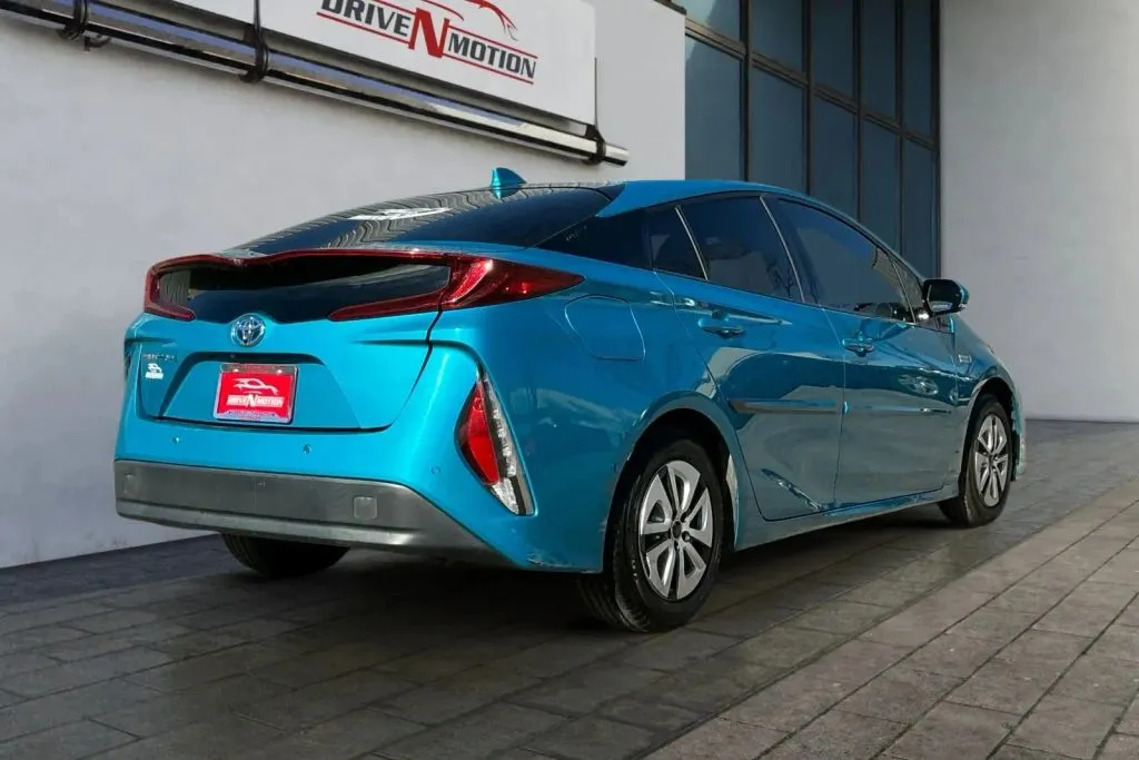 More photos of 2017 Toyota Prius Prime Advanced Hatchback 4D at Drive N-Motion Thornton, CO